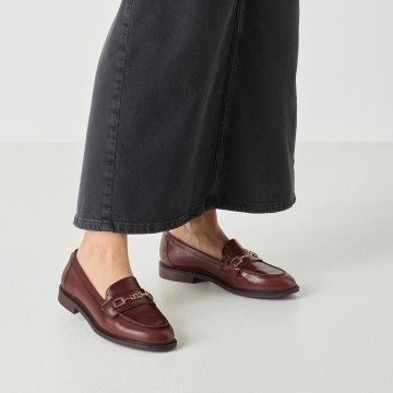 Loafers & Oxfords